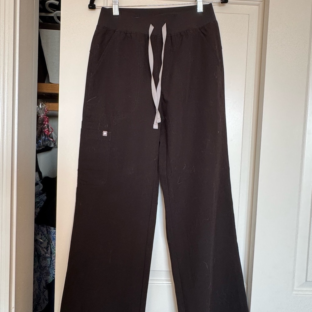 Figs Women's Wide Leg Scrub Pants - Black